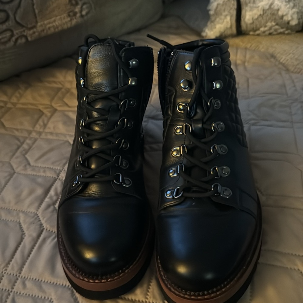 Helen waterproof fashionable hiking boot